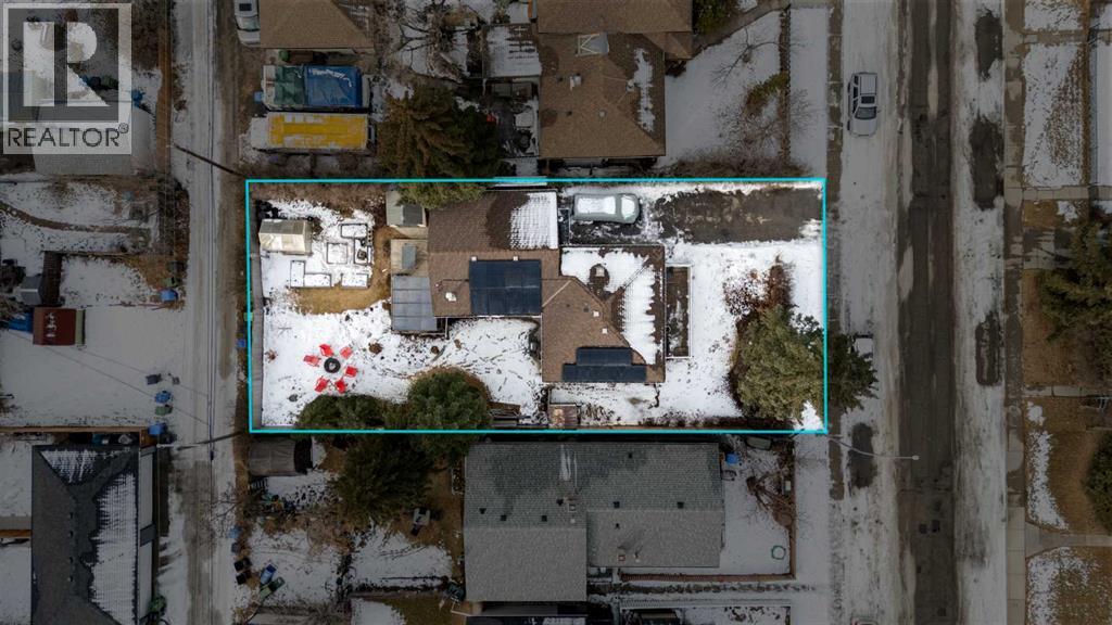 4351 70 Street Nw, Calgary, Alberta  T3B 2K4 - Photo 3 - A2281877