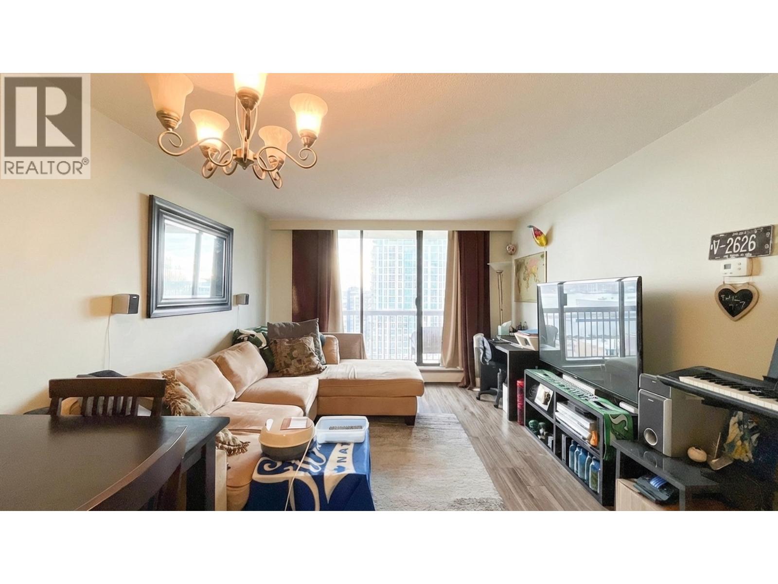 708 145 St. Georges Avenue, North Vancouver, British Columbia  V7L 3G8 - Photo 5 - R3086366