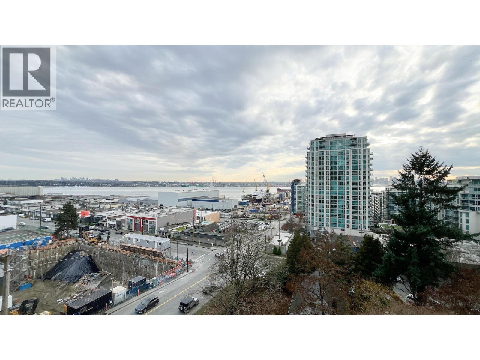708 145 St. Georges Avenue, North Vancouver, British Columbia  V7L 3G8 - Photo 2 - R3086366