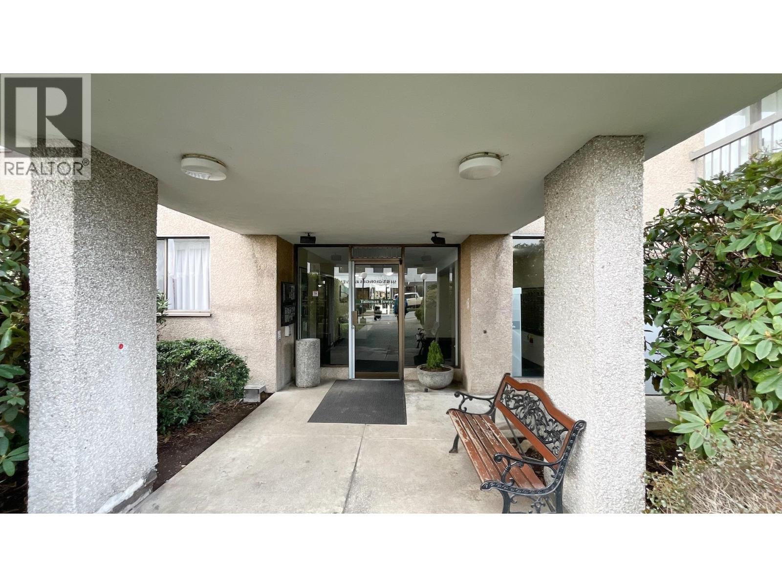 708 145 St. Georges Avenue, North Vancouver, British Columbia  V7L 3G8 - Photo 12 - R3086366