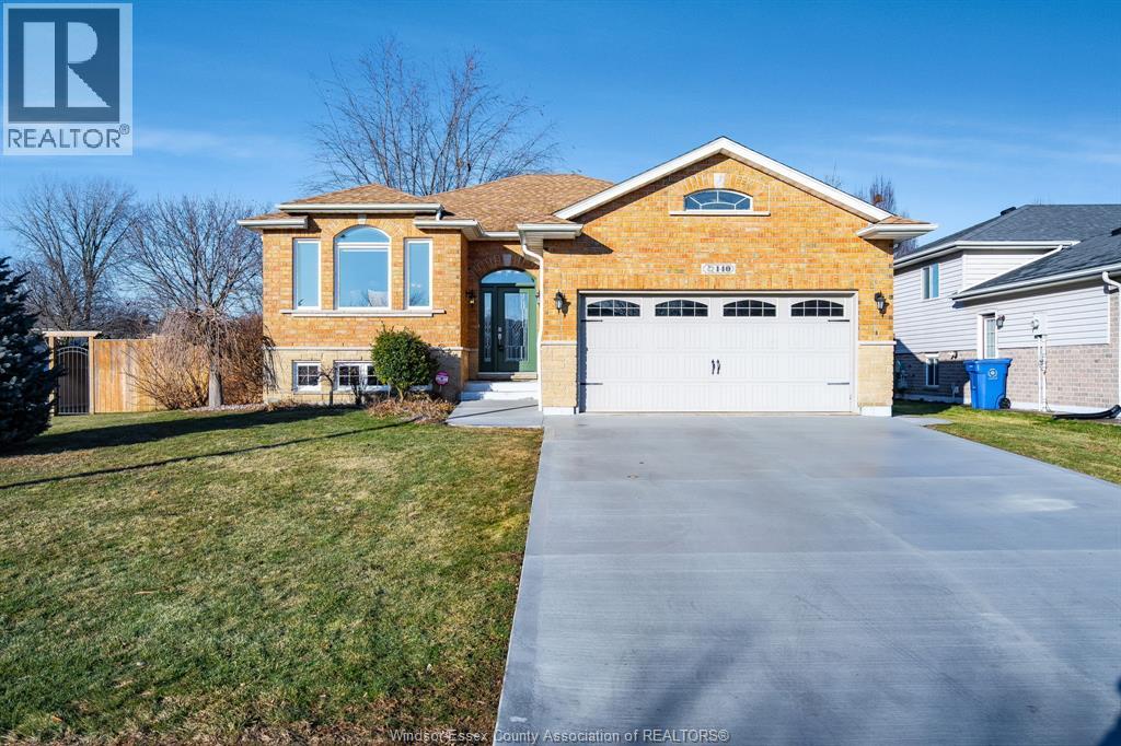 MLS# 26001014: 140 Station COURT, Kingsville, Canada