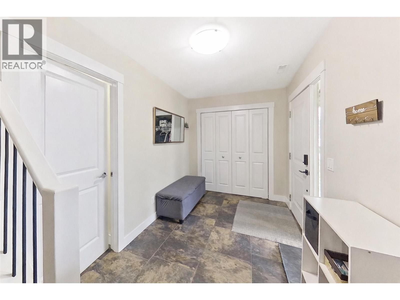 324 Arab Road Kelowna Photo 5