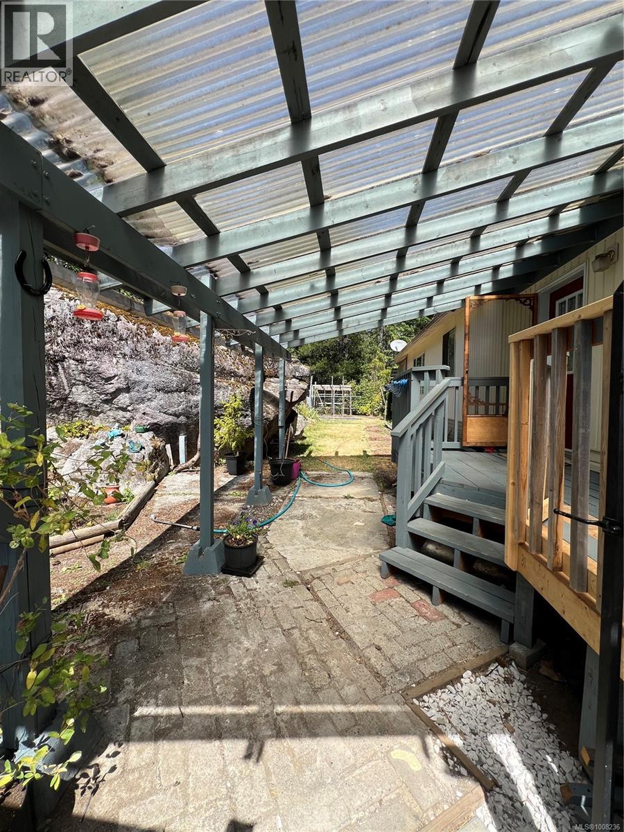 401 Conuma Dr, Gold River, British Columbia  V0P 1G0 - Photo 18 - 1008236