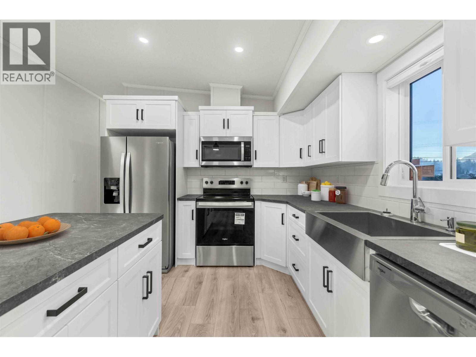 60 7370 Highway 99, Pemberton, British Columbia  V0N 2L1 - Photo 7 - R3077726