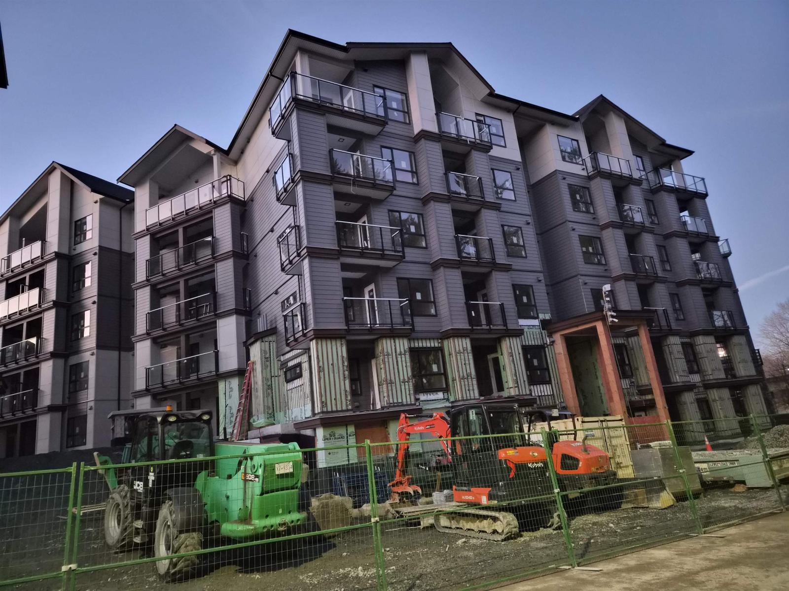 405 11063 RAVINE ROAD, Surrey, British Columbia