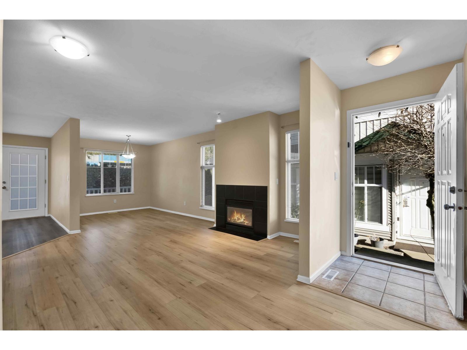 34 6747 137 Street, Surrey, British Columbia  V3W 9C4 - Photo 3 - R3087794