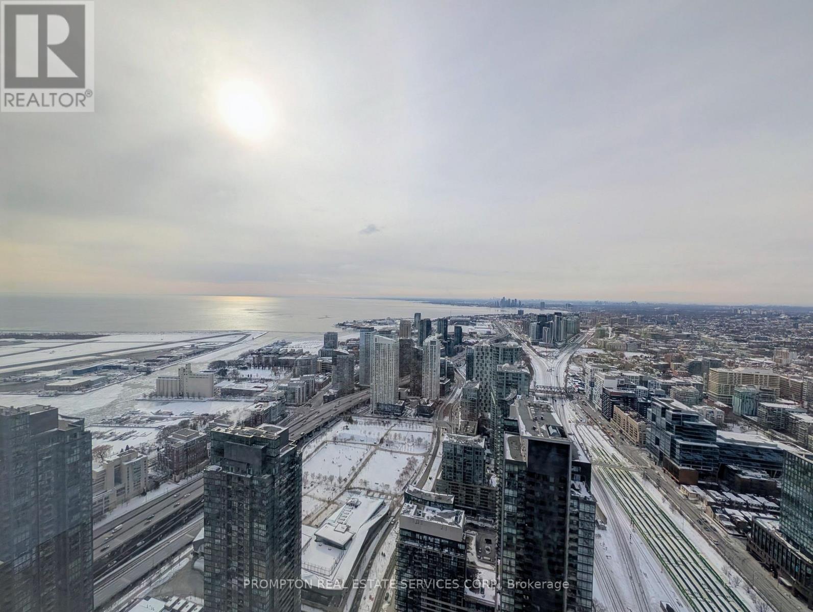 7102 - 3 Concord Cityplace Way, Toronto (Waterfront Communities), Ontario  M5V 0X4 - Photo 19 - C12773644