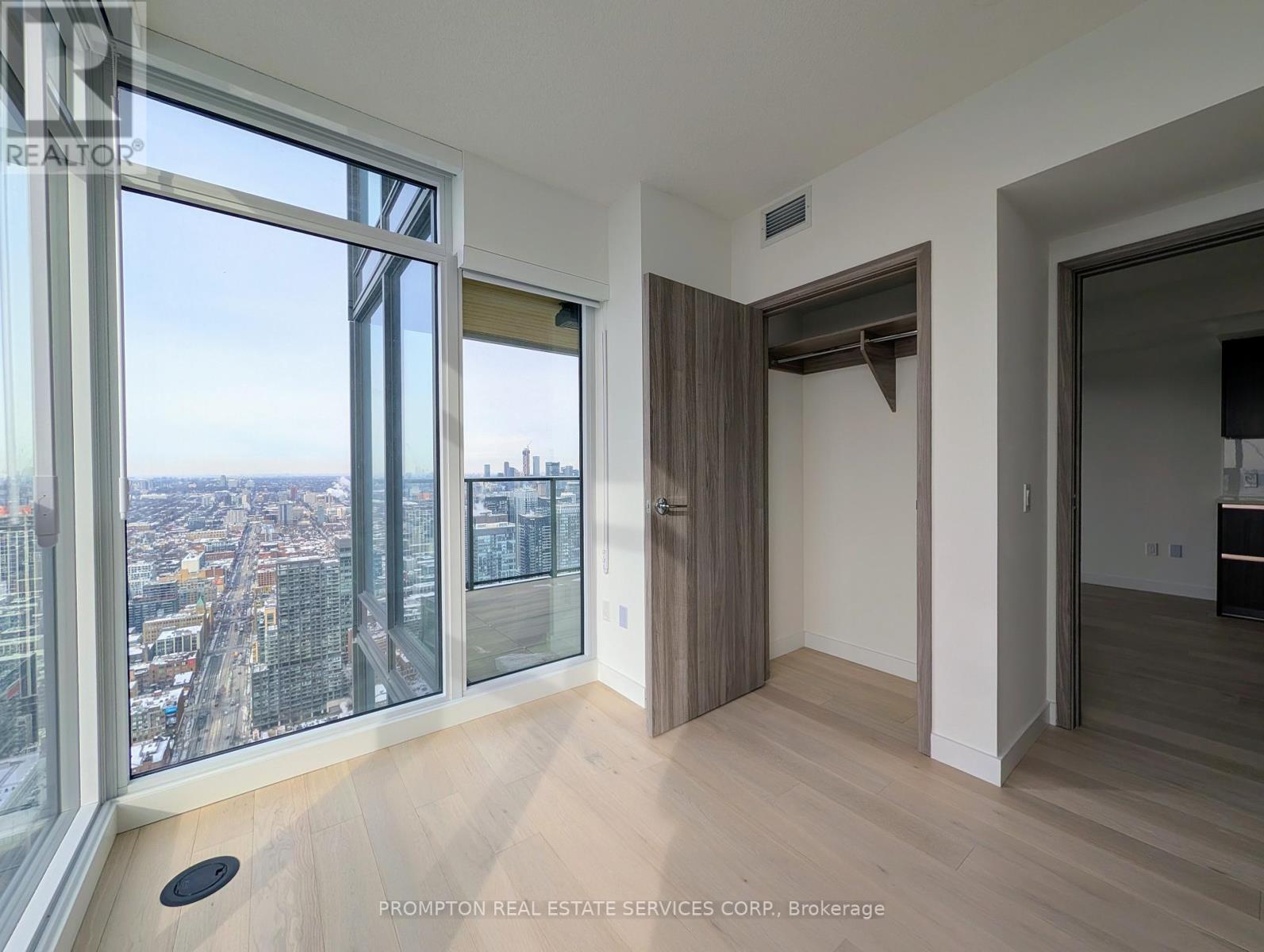 7102 - 3 Concord Cityplace Way, Toronto (Waterfront Communities), Ontario  M5V 0X4 - Photo 20 - C12773644