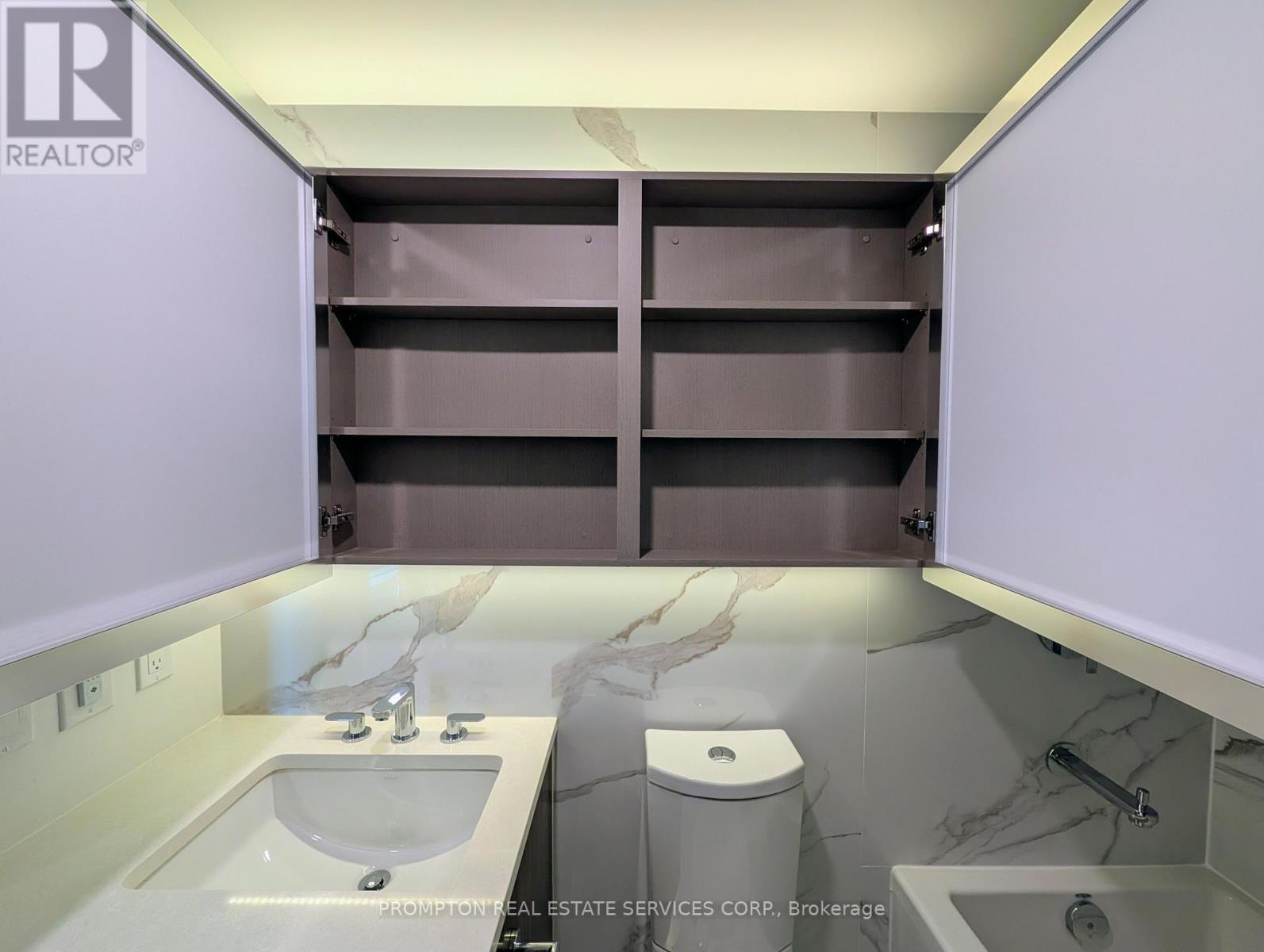 7102 - 3 Concord Cityplace Way, Toronto (Waterfront Communities), Ontario  M5V 0X4 - Photo 24 - C12773644