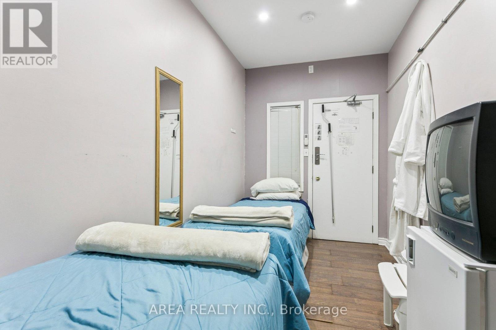 137 Jarvis Street, Toronto, Ontario  M5C 2H6 - Photo 10 - C12773654