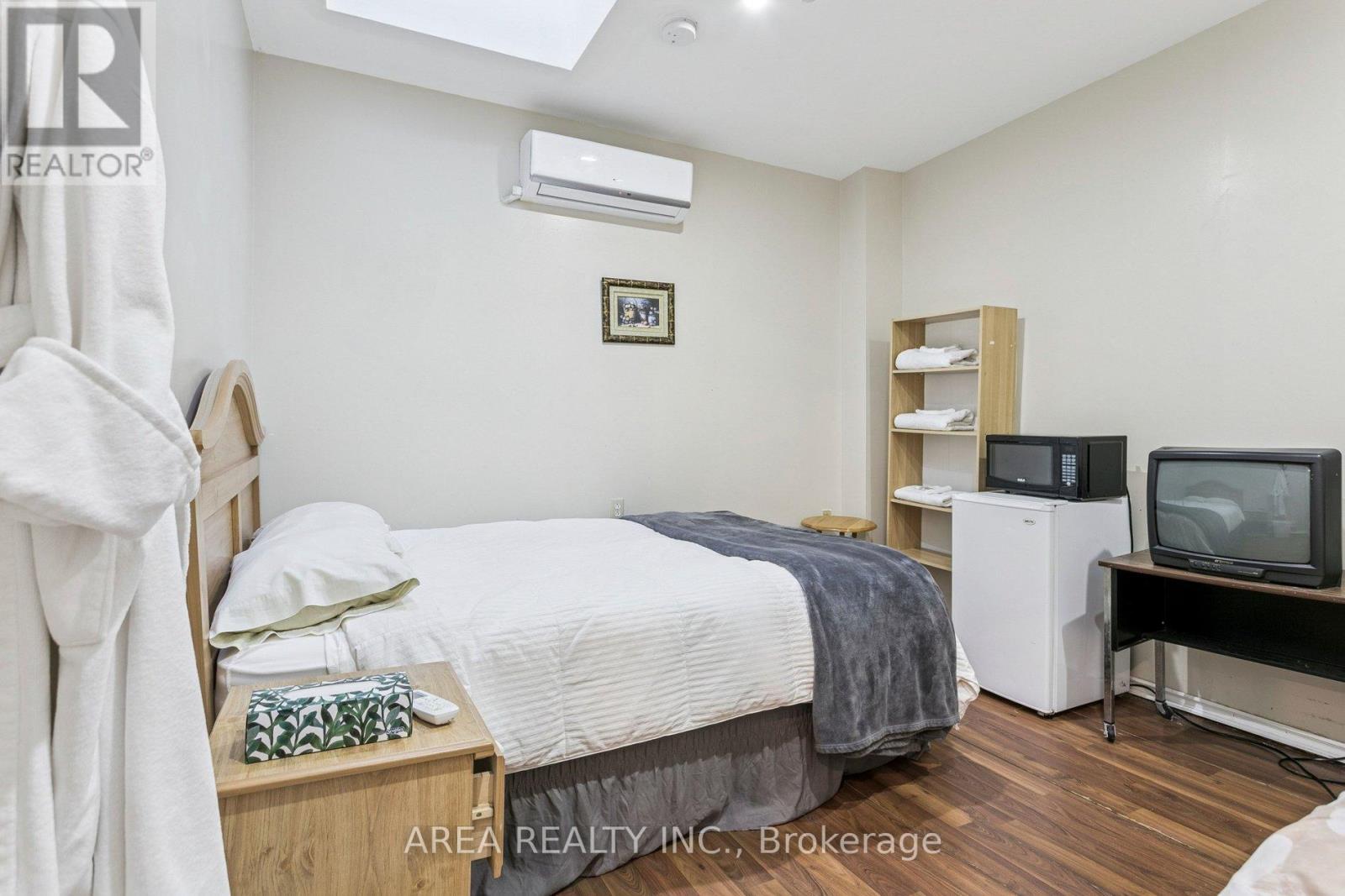 137 Jarvis Street, Toronto, Ontario  M5C 2H6 - Photo 23 - C12773654