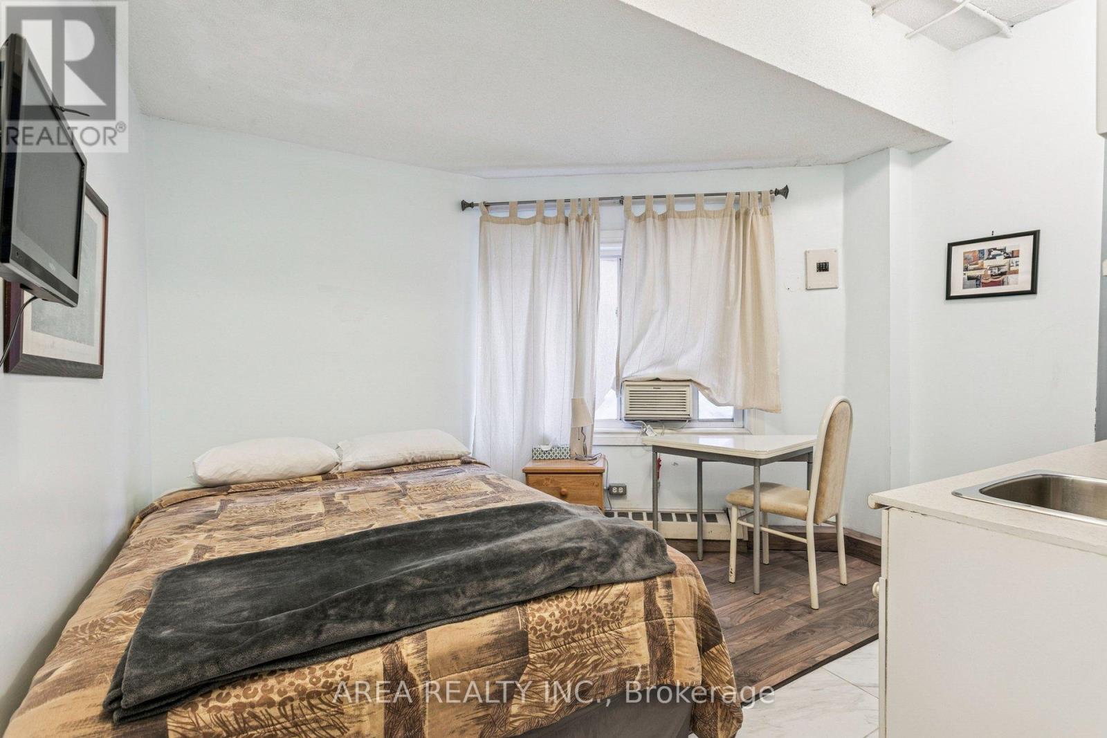 137 Jarvis Street, Toronto, Ontario  M5C 2H6 - Photo 4 - C12773654