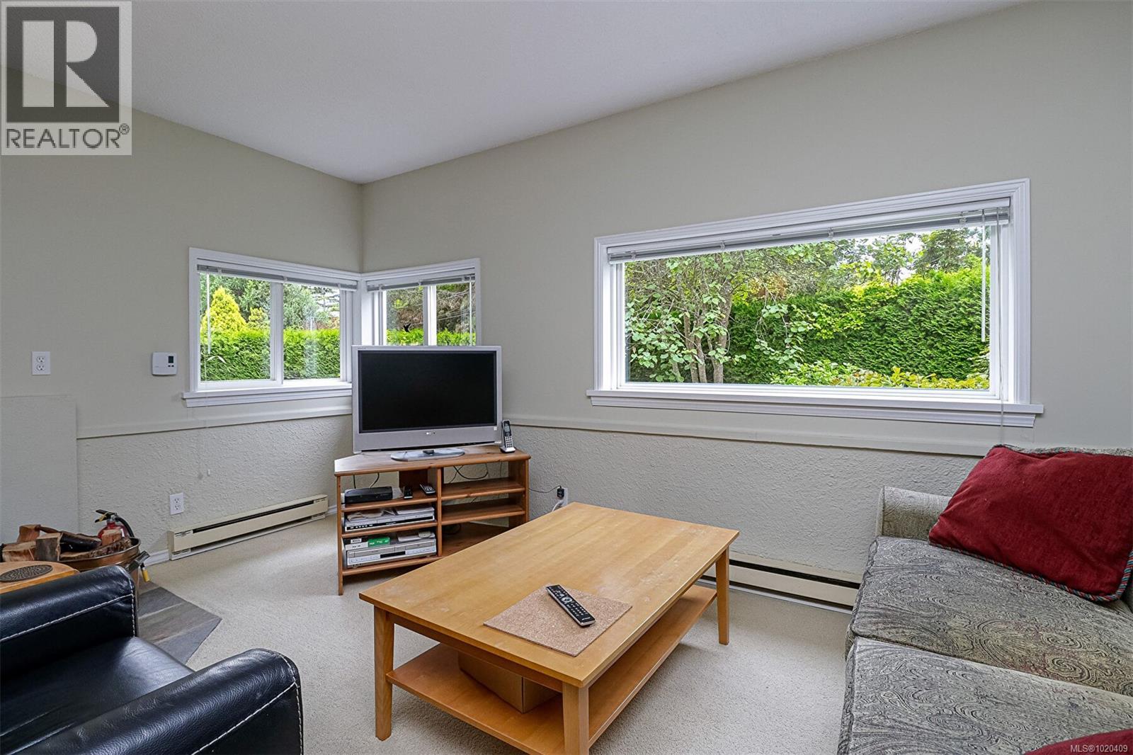 1941 Mayfair Dr, Saanich, British Columbia  V8P 1R1 - Photo 30 - 1020409