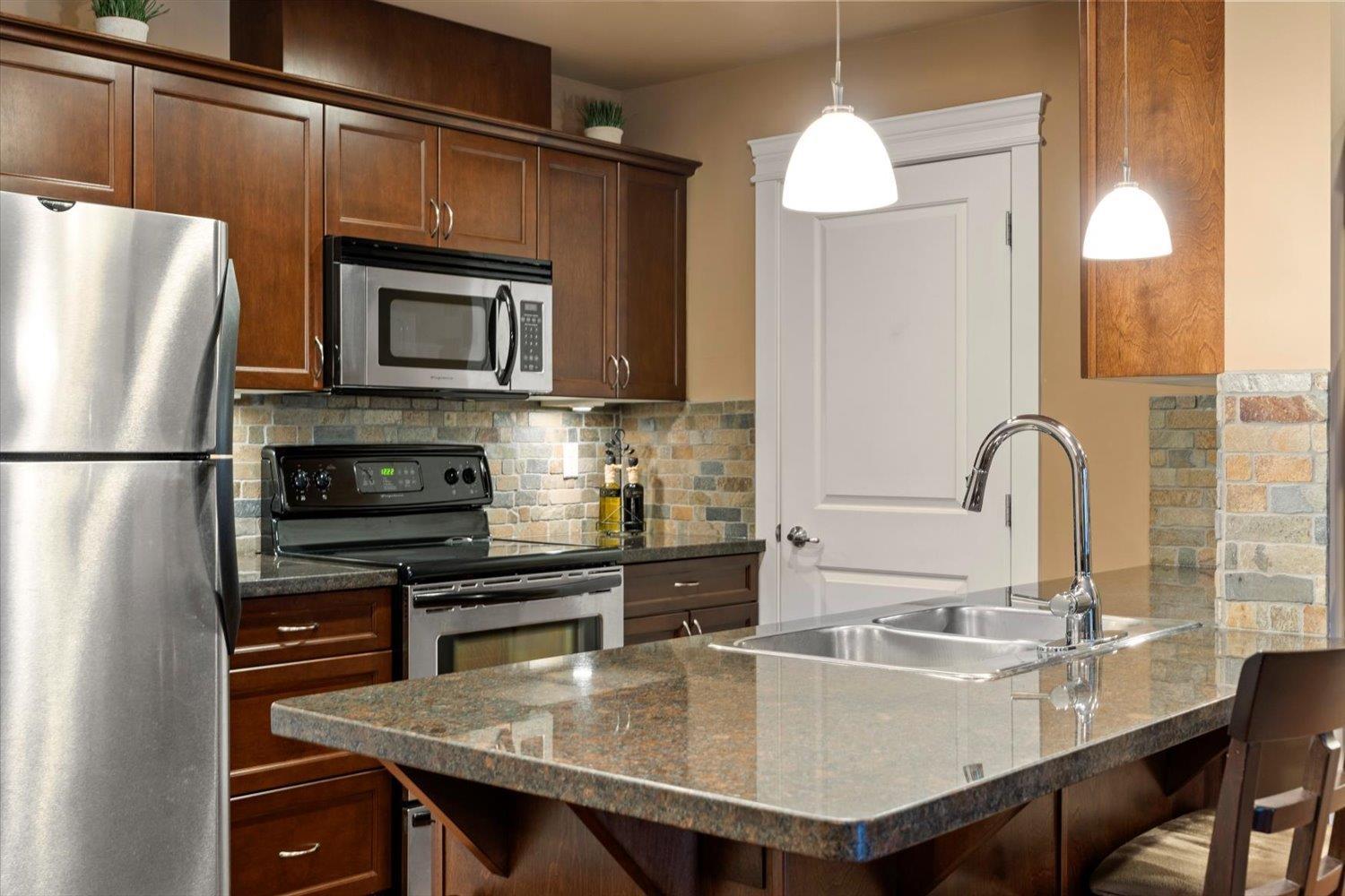 202 33338 Mayfair Avenue, Abbotsford, British Columbia  V2S 0A4 - Photo 5 - R3087989