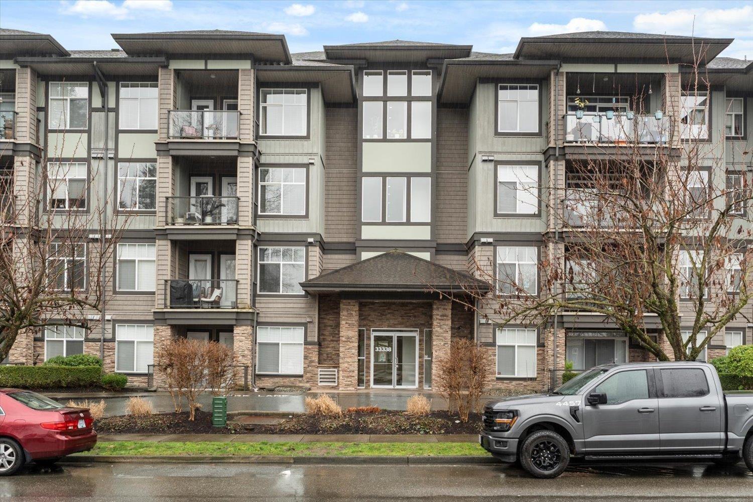 202 33338 MAYFAIR AVENUE, Abbotsford, British Columbia