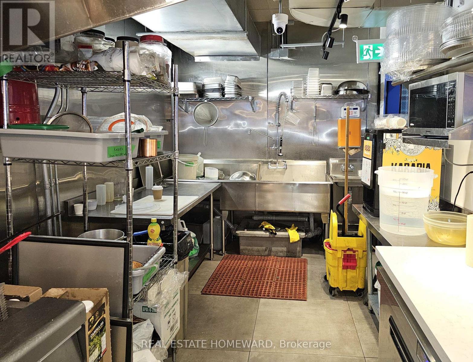 Main & Basement - 3032 Danforth Avenue, Toronto (Crescent Town), Ontario  M4C 1N2 - Photo 8 - E12773612