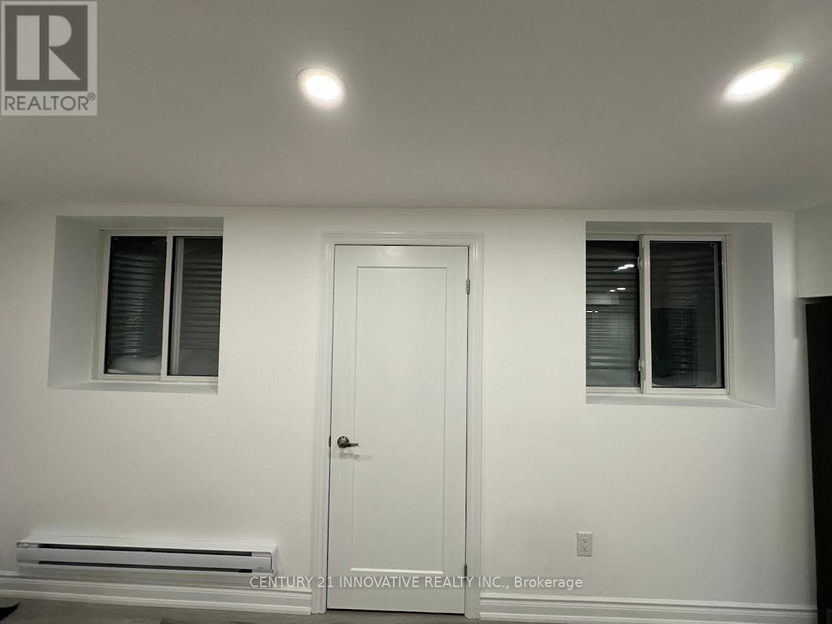 #lower - 1541 Scarlett Trail, Pickering, Ontario  L1V 2P8 - Photo 2 - E12773690