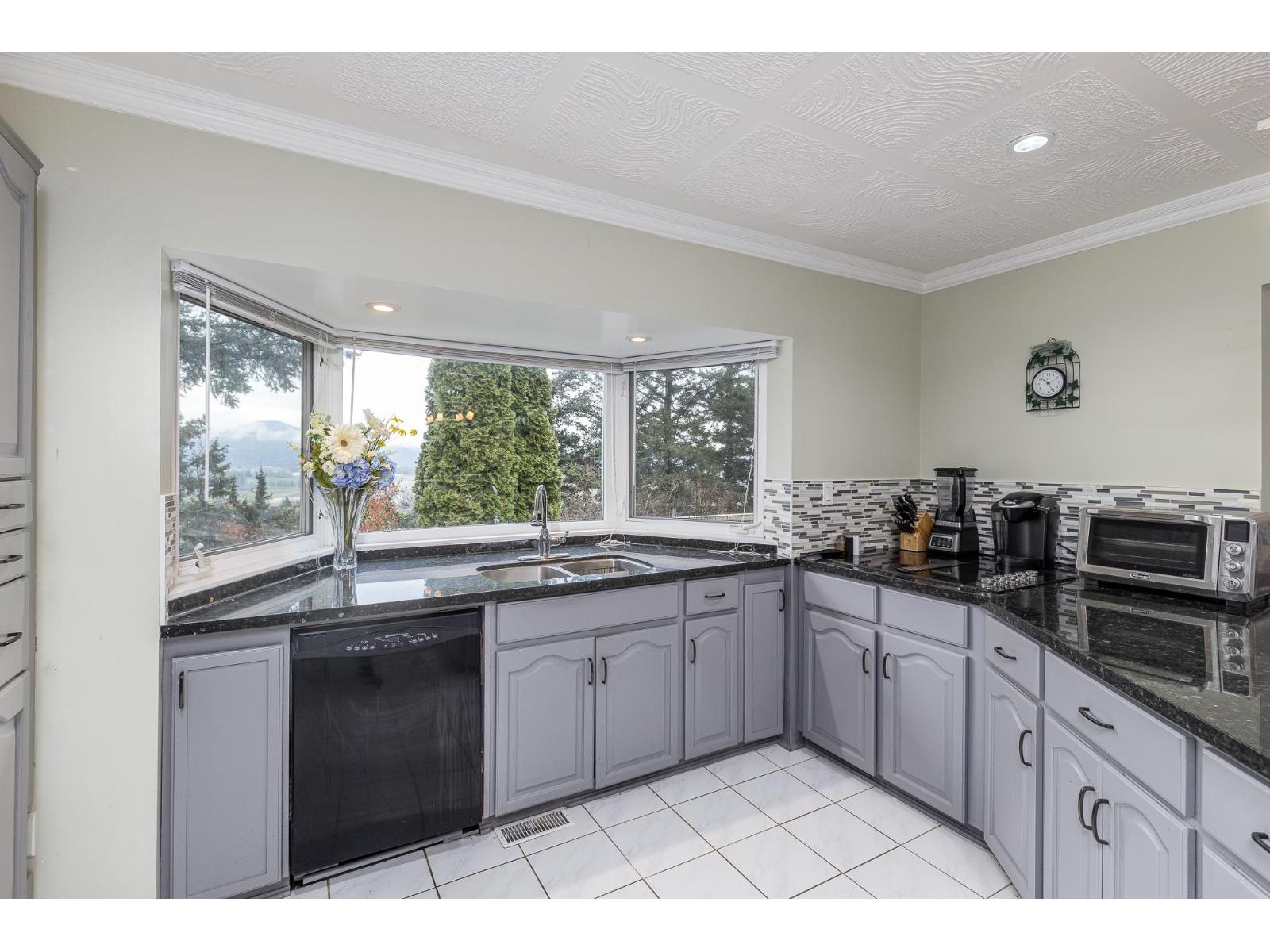 2055 Lion Court, Abbotsford, British Columbia  V3G 1G3 - Photo 11 - R3087628