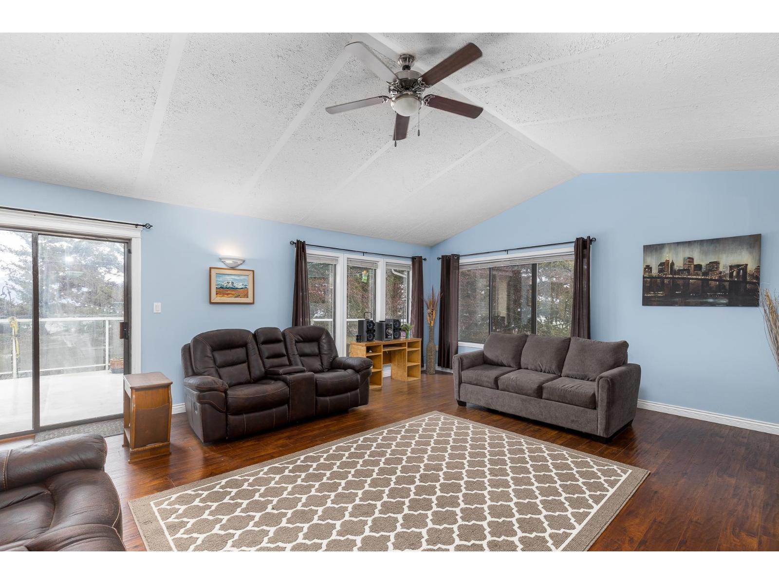 2055 Lion Court, Abbotsford, British Columbia  V3G 1G3 - Photo 5 - R3087628