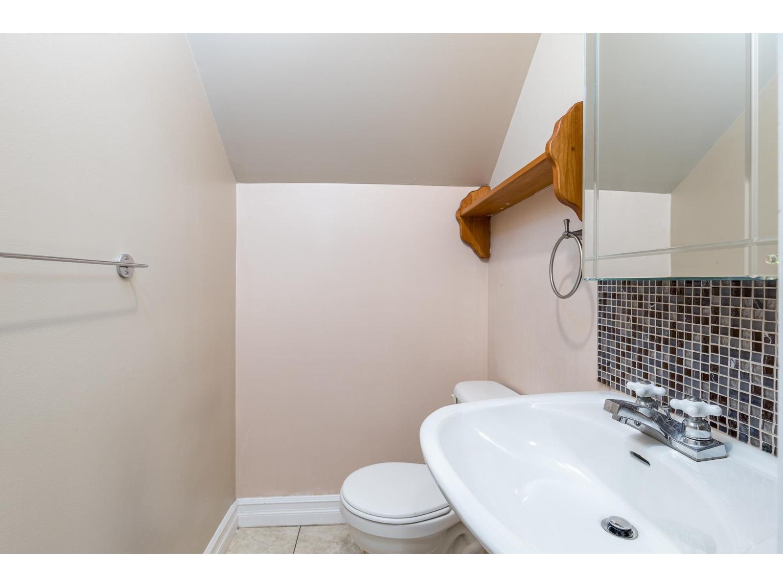 2055 Lion Court, Abbotsford, British Columbia  V3G 1G3 - Photo 19 - R3087628