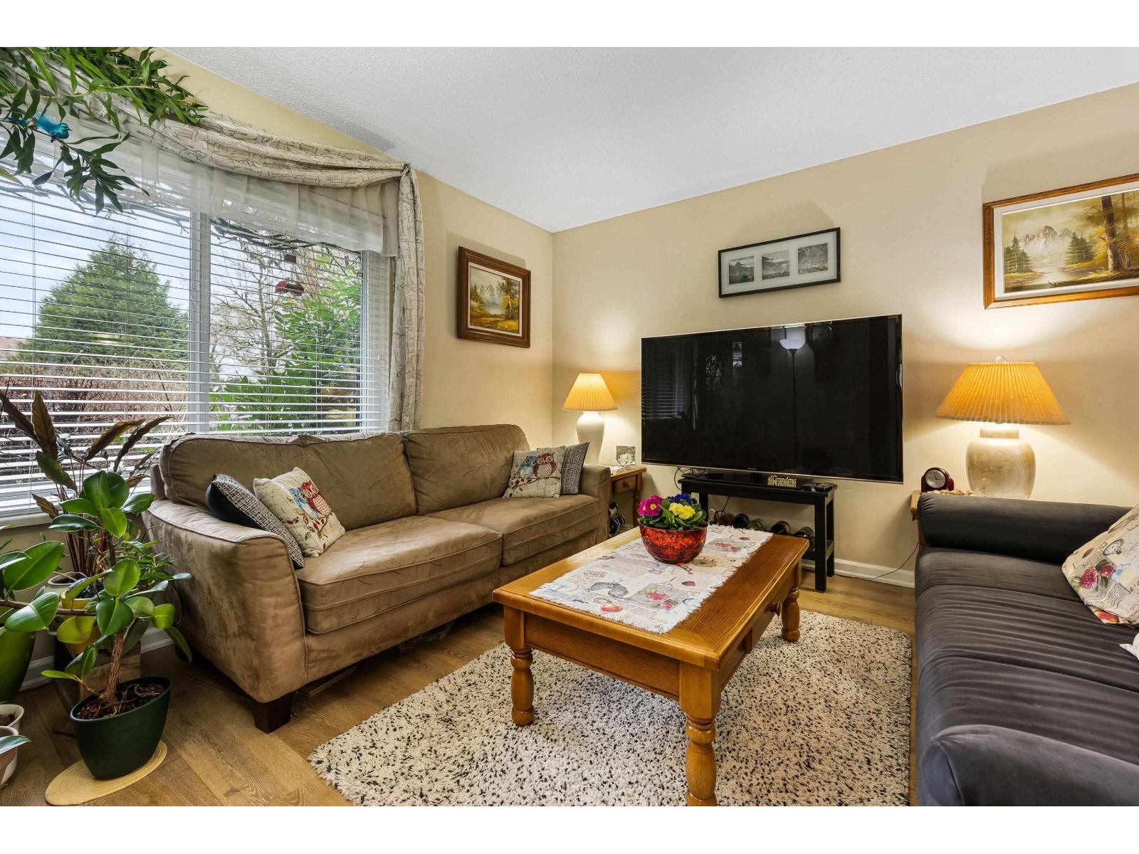 6907 134a Street, Surrey, British Columbia  V3W 8G6 - Photo 7 - R3087669