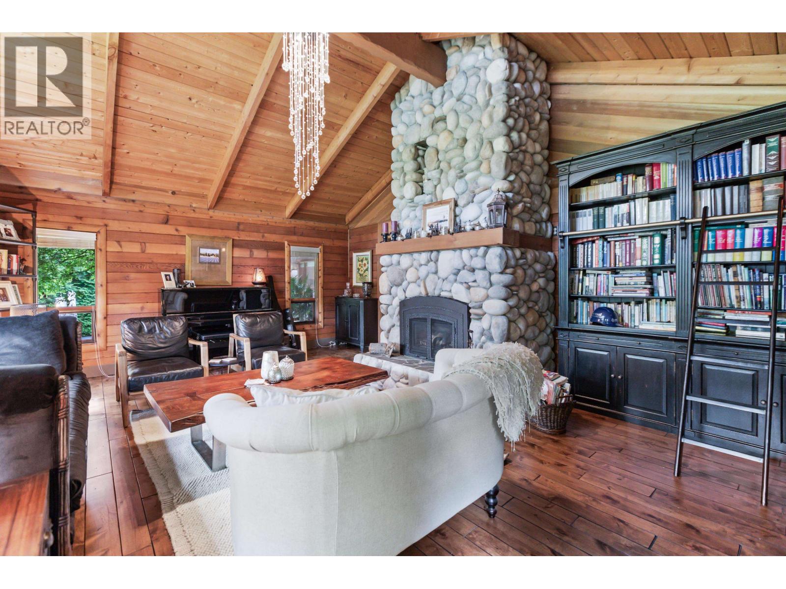 22567 127 Avenue, Maple Ridge, British Columbia  V2X 4P7 - Photo 1 - R3066840