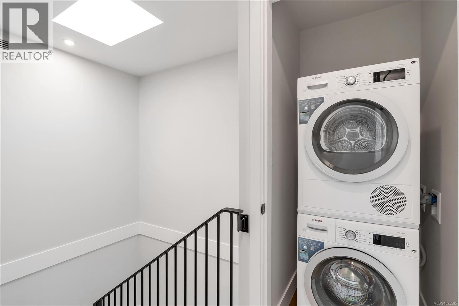 13 2590 Penrhyn St, Saanich, British Columbia  V8N 1G3 - Photo 50 - 1025595