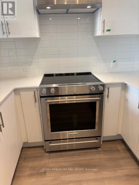 515 - 8960 Jane Street, Vaughan, Ontario  L4K 0N9 - Photo 3 - N12773594