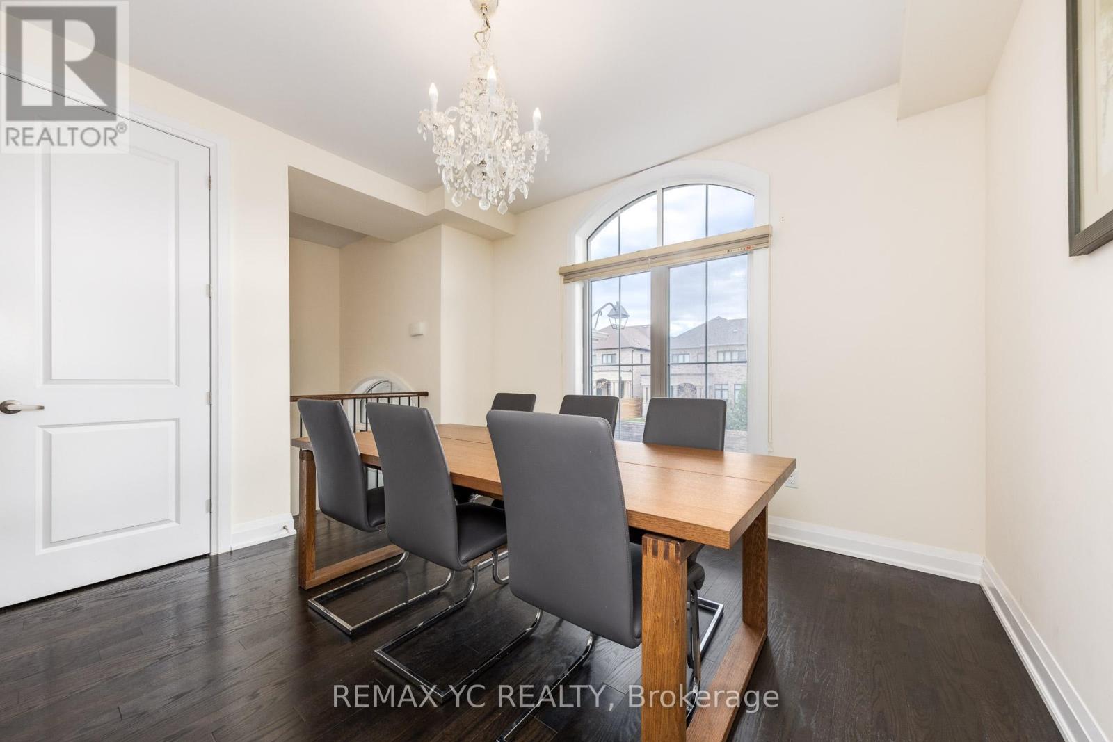 33 Duncombe Lane, Richmond Hill (South Richvale), Ontario  L4C 1C2 - Photo 7 - N12773666