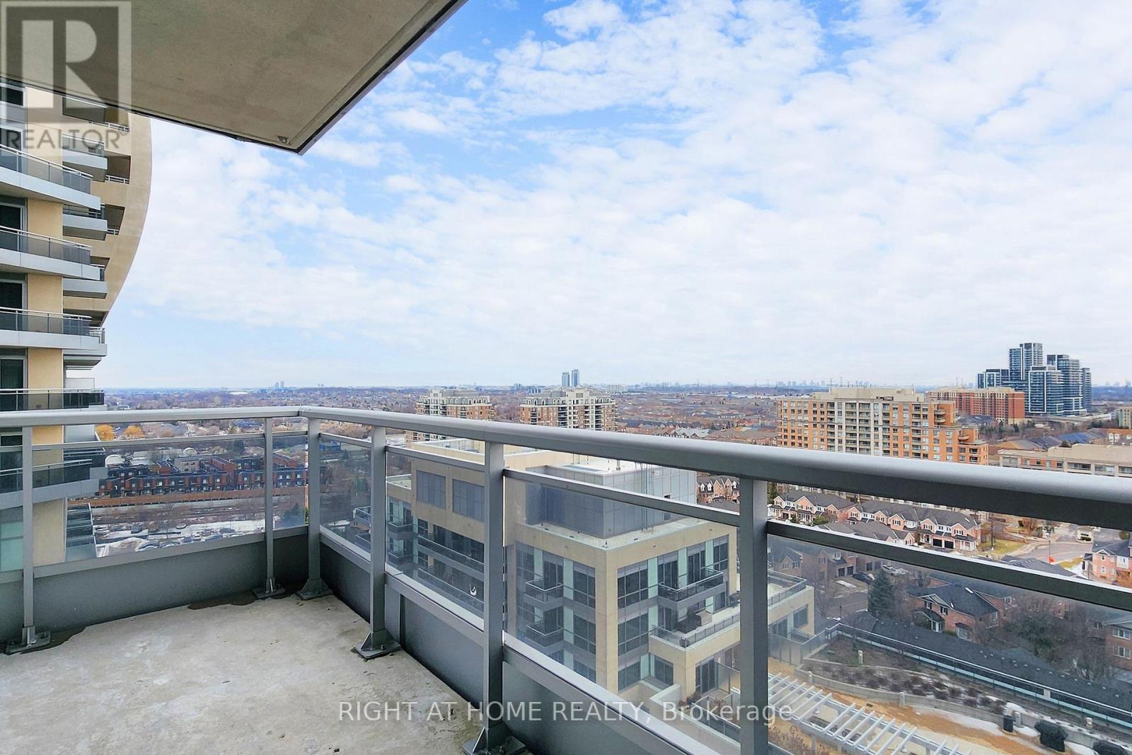 1504 - 9201 Yonge Street, Richmond Hill, Ontario  L4C 6Z2 - Photo 13 - N12773670