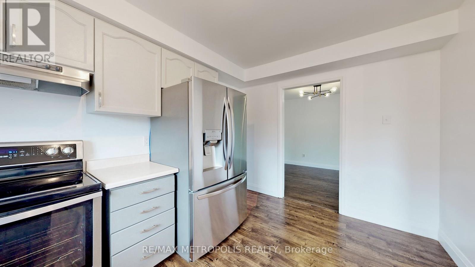 Main - 17 Porritt Street, Barrie (Ardagh), Ontario  L4N 6Y5 - Photo 13 - S12773582