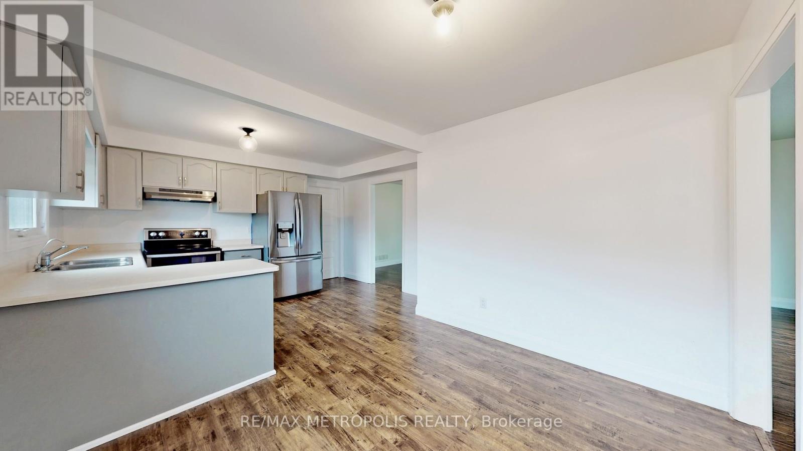 Main - 17 Porritt Street, Barrie (Ardagh), Ontario  L4N 6Y5 - Photo 17 - S12773582