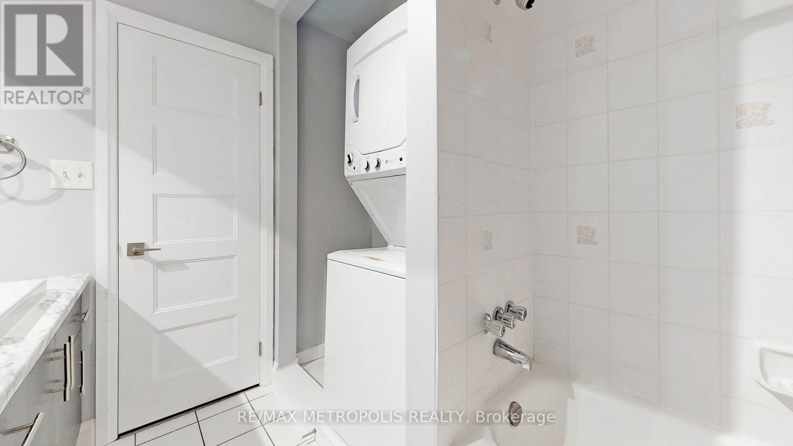 Main - 17 Porritt Street, Barrie (Ardagh), Ontario  L4N 6Y5 - Photo 22 - S12773582