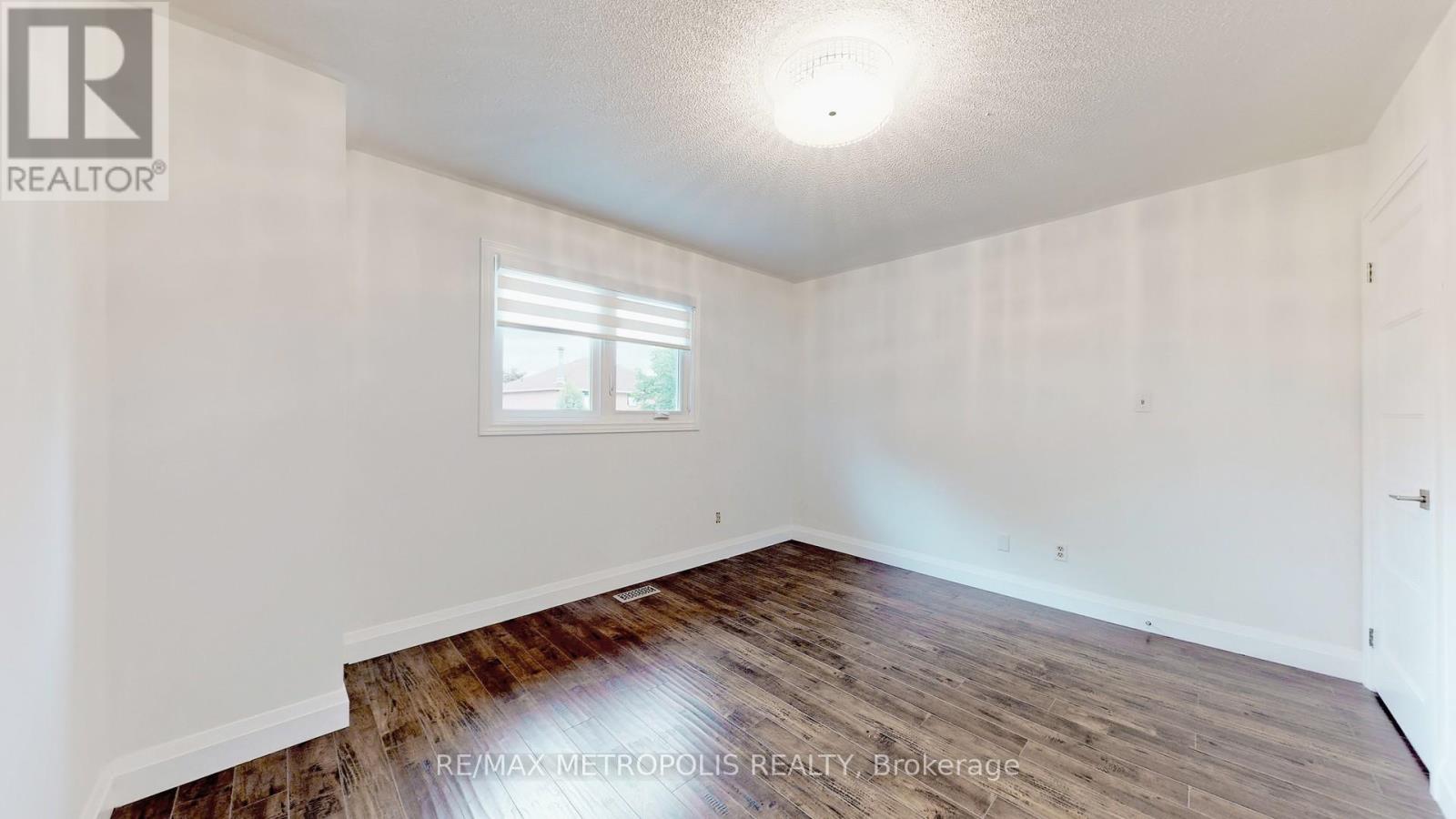 Main - 17 Porritt Street, Barrie (Ardagh), Ontario  L4N 6Y5 - Photo 24 - S12773582