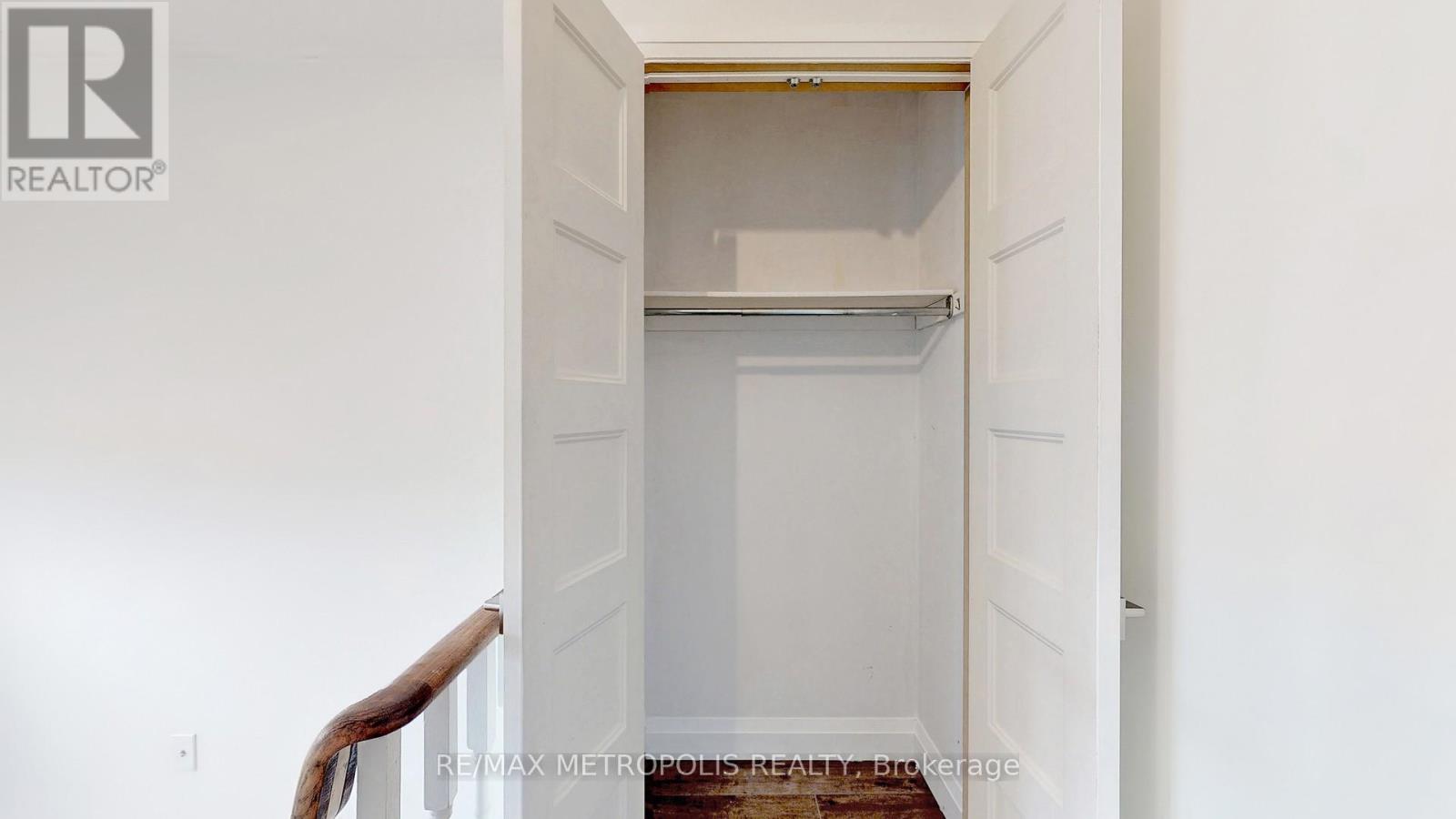 Main - 17 Porritt Street, Barrie (Ardagh), Ontario  L4N 6Y5 - Photo 6 - S12773582