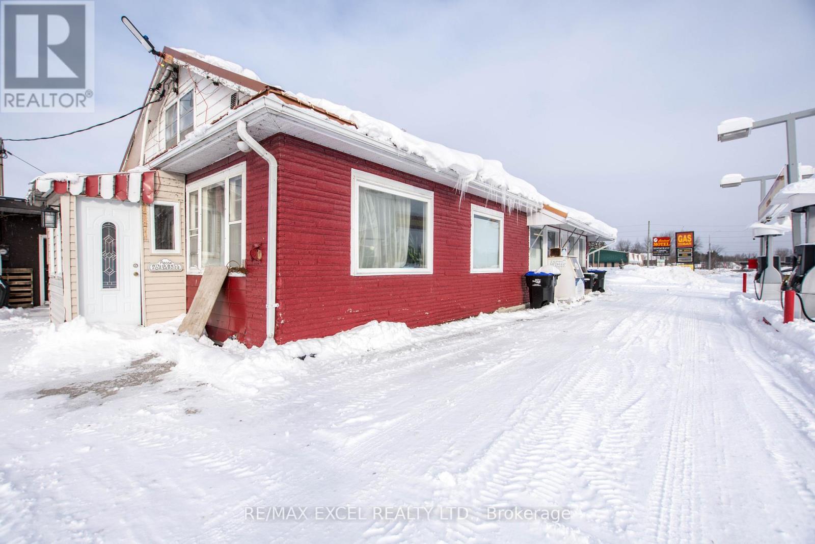 8906 Hwy 11 Road S, Severn, Ontario  L3V 6H3 - Photo 12 - S12773648