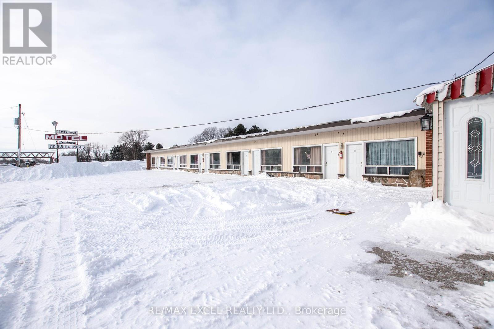 8906 Hwy 11 Road S, Severn, Ontario  L3V 6H3 - Photo 13 - S12773648