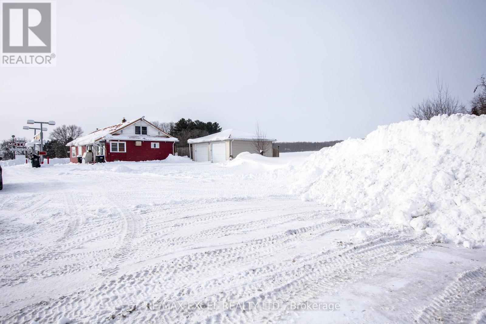 8906 Hwy 11 Road S, Severn, Ontario  L3V 6H3 - Photo 35 - S12773648