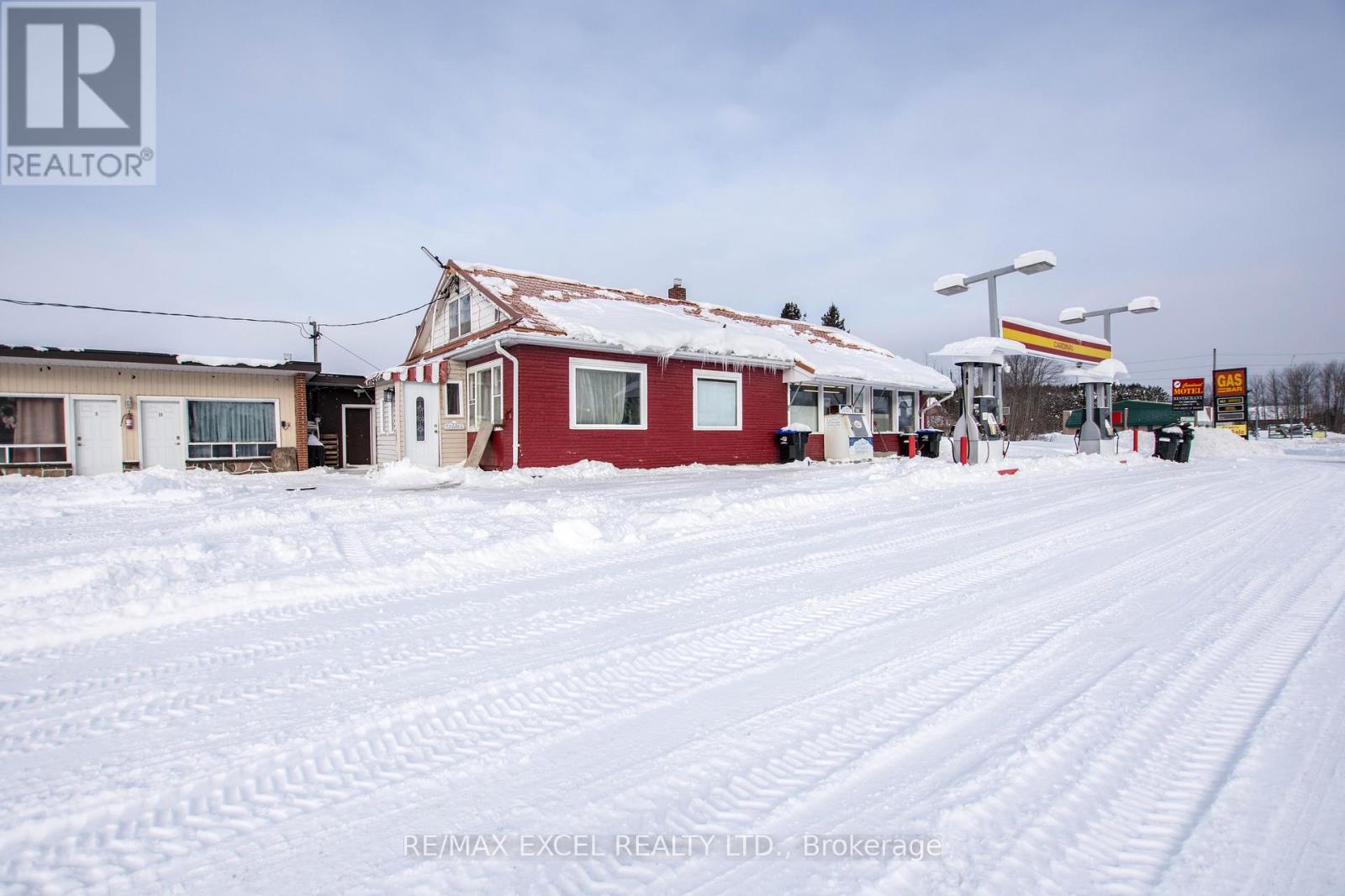 8906 Hwy 11 Road S, Severn, Ontario  L3V 6H3 - Photo 5 - S12773648