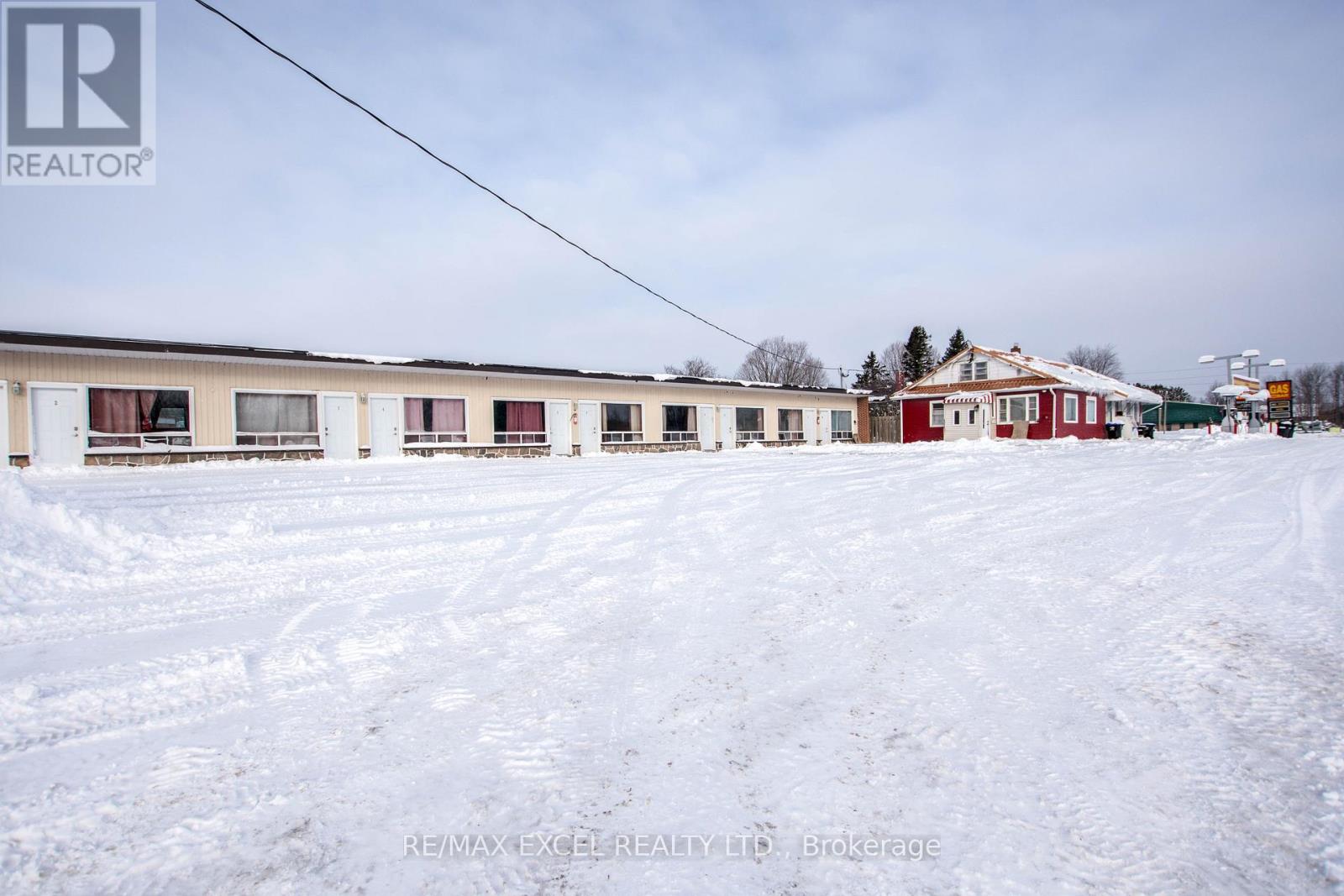 8906 Hwy 11 Road S, Severn, Ontario  L3V 6H3 - Photo 8 - S12773648