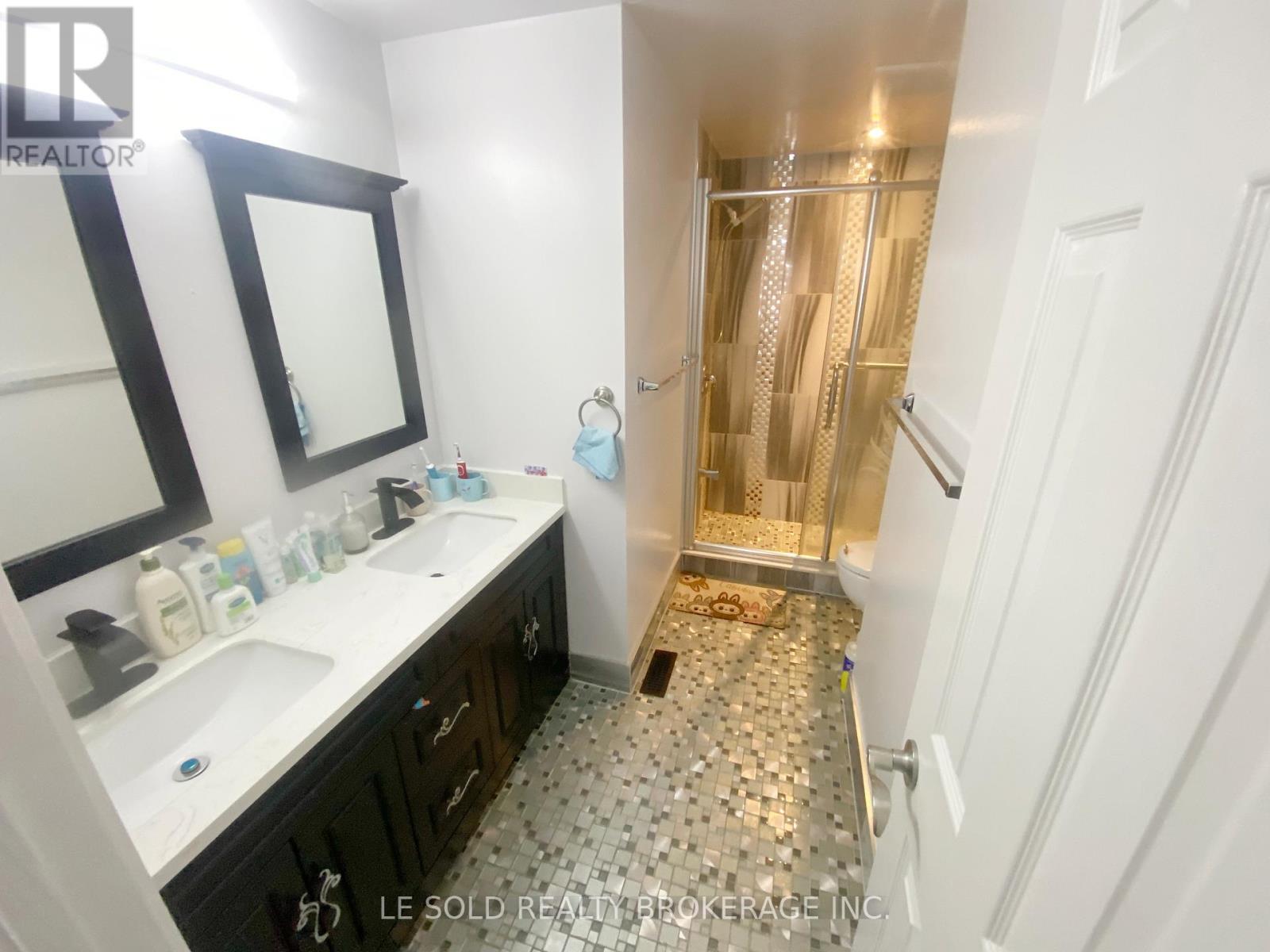 Upper - 110 Cimmaron Street, Markham, Ontario  L3S 2G7 - Photo 18 - N12770360