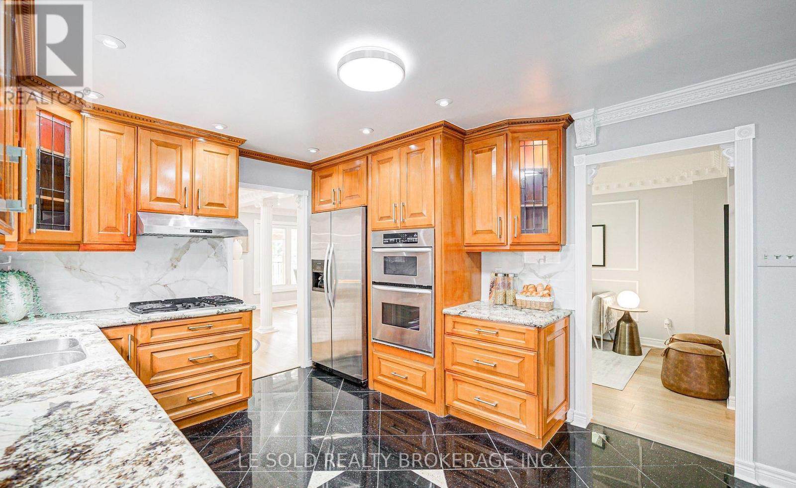 Upper - 110 Cimmaron Street, Markham, Ontario  L3S 2G7 - Photo 6 - N12770360