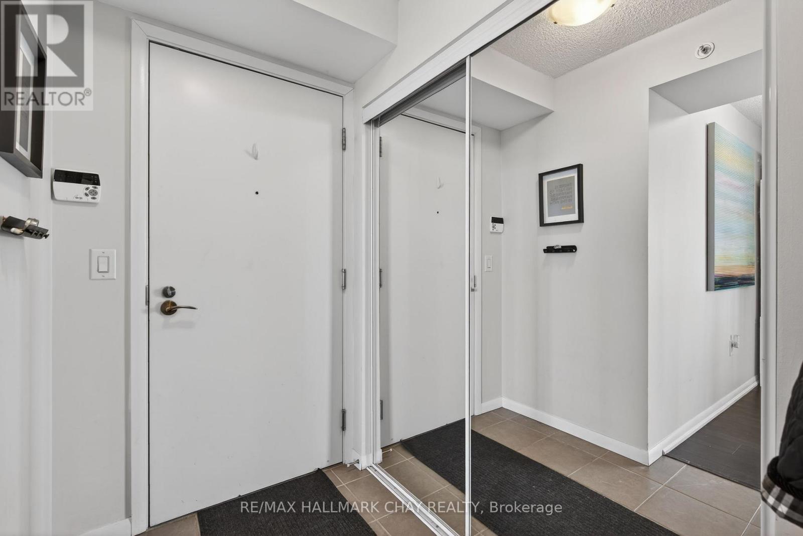 1211 - 830 Lawrence Avenue W, Toronto, Ontario  M6A 1C3 - Photo 2 - W12773538