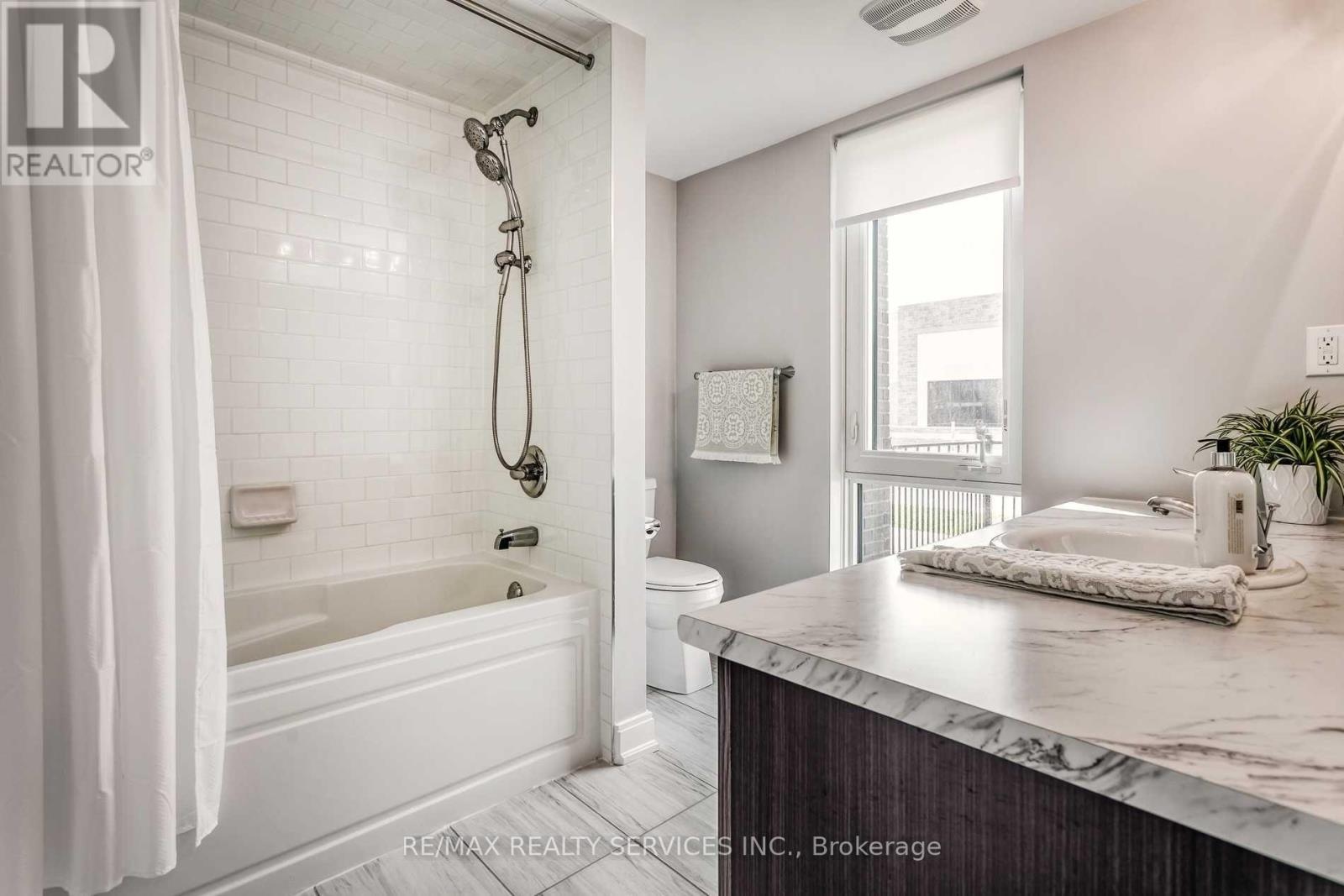 21 - 100 Dufay Road, Brampton (Northwest Brampton), Ontario  L7A 4S3 - Photo 5 - W12773580