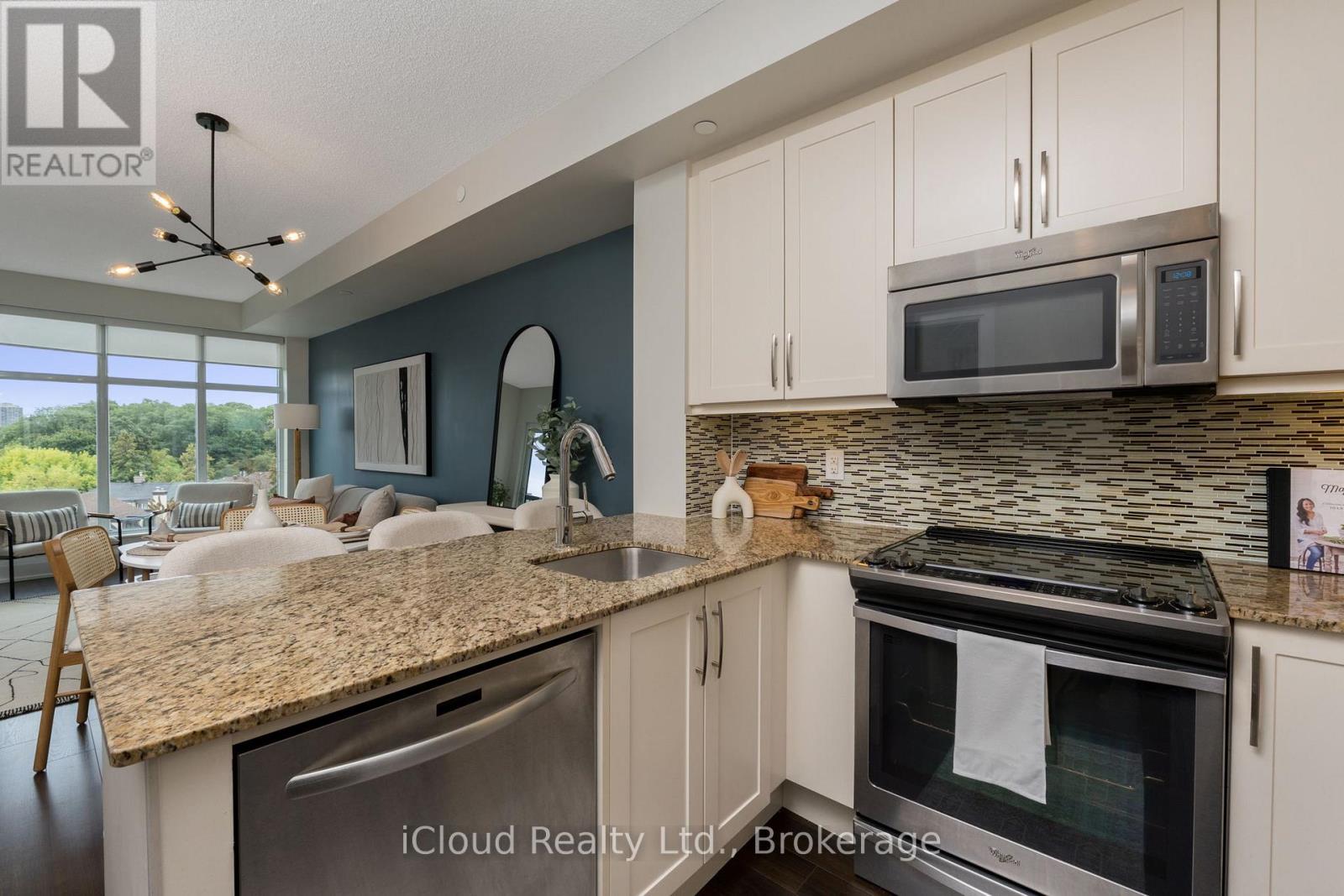 714 - 1 Old Mill Drive, Toronto (High Park-Swansea), Ontario  M6S 0A1 - Photo 8 - W12773634