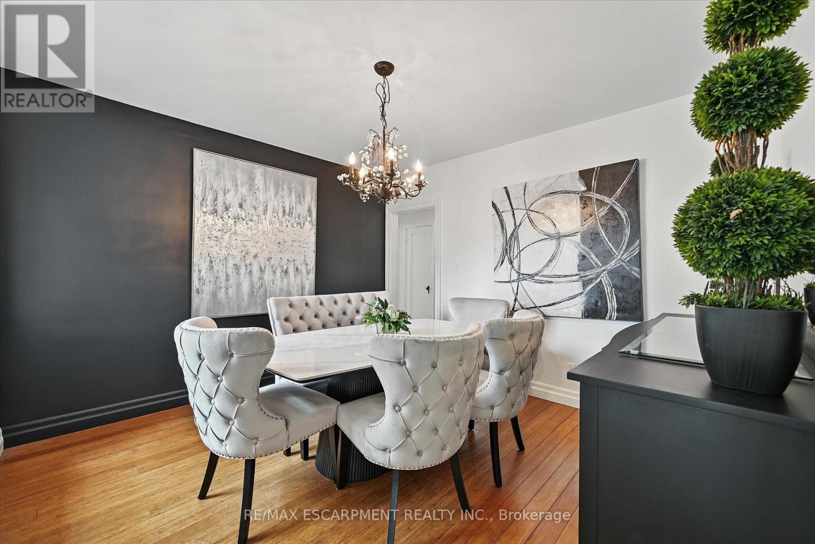 462 Woodland Avenue, Burlington (Brant), Ontario  L7R 2S1 - Photo 14 - W12773640