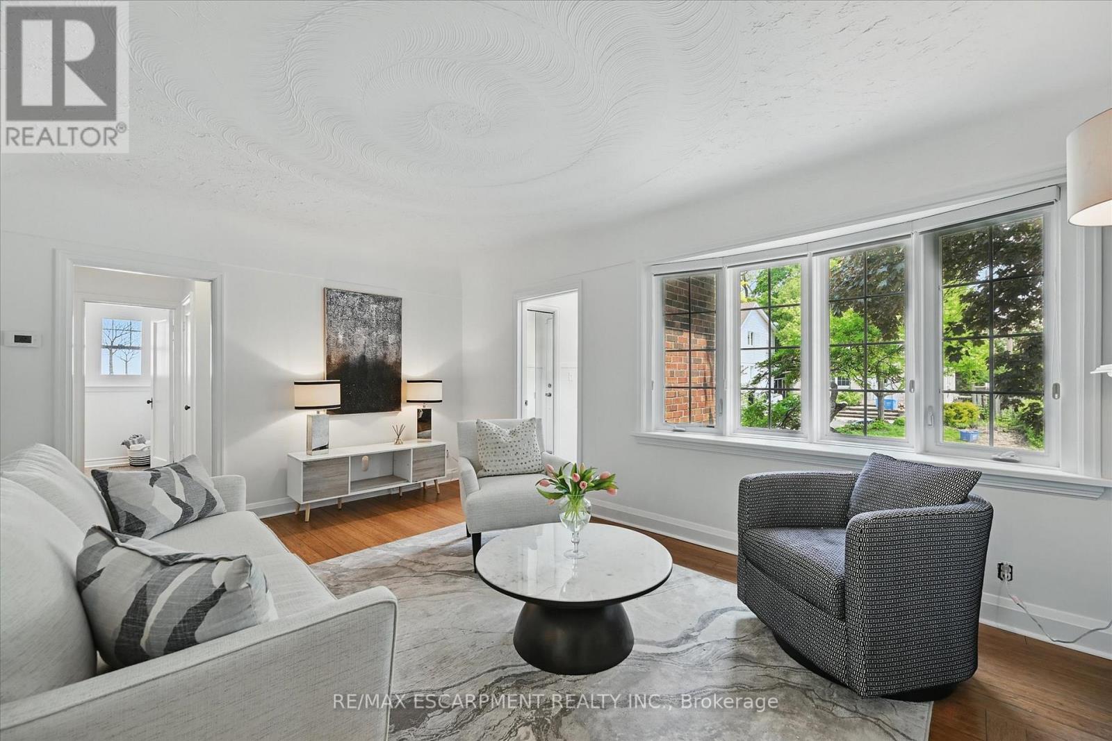 462 Woodland Avenue, Burlington (Brant), Ontario  L7R 2S1 - Photo 6 - W12773640