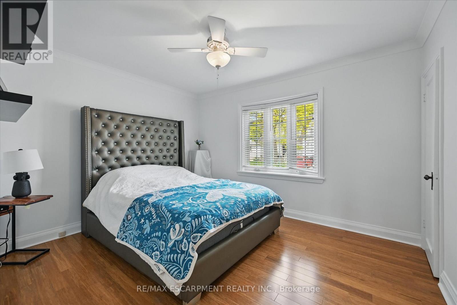 462 Woodland Avenue, Burlington (Brant), Ontario  L7R 2S1 - Photo 8 - W12773640