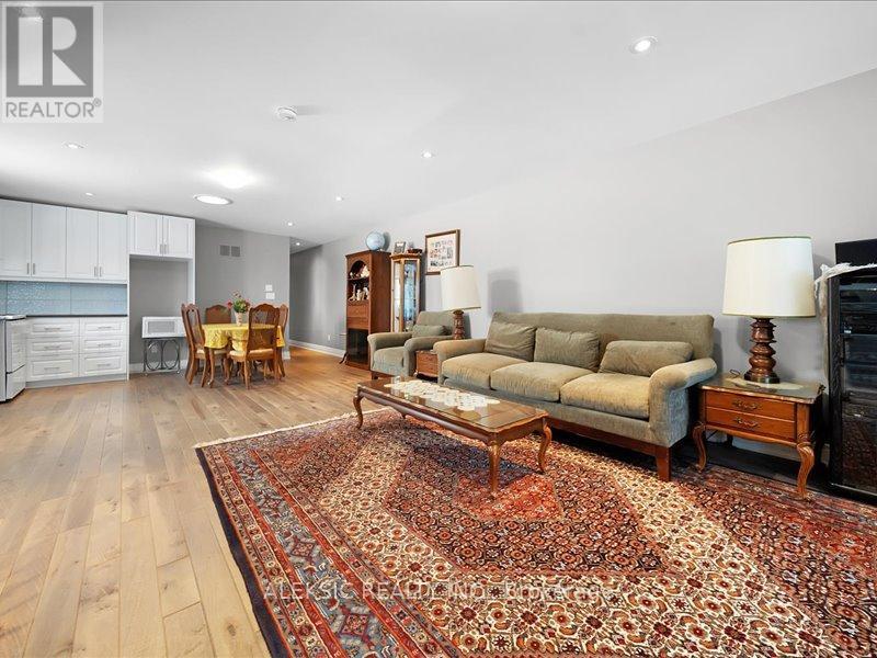 132 Browns Line, Toronto (Alderwood), Ontario  M8W 3T2 - Photo 10 - W12773660