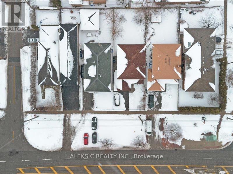 132 Browns Line, Toronto (Alderwood), Ontario  M8W 3T2 - Photo 25 - W12773660